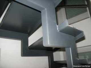 Wie Granit-Treppenstufen auf Stahltreppe befestigen?