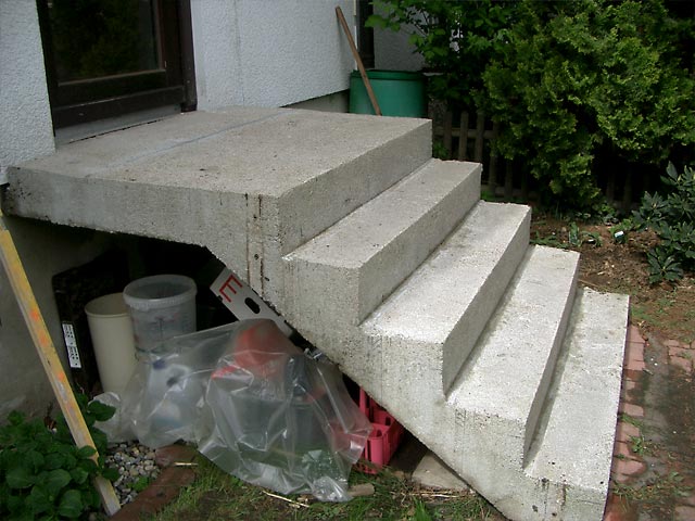 Außentreppe aus Beton + Schalung erstellen